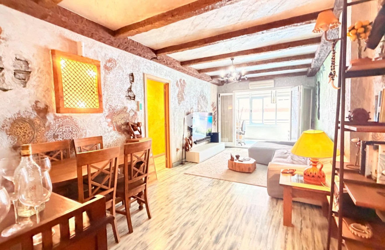 D'occasion - Appartement -
Torrevieja - Acequion