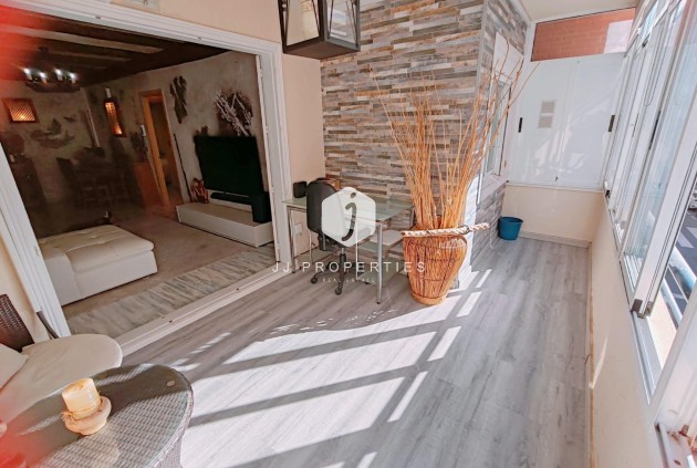 D'occasion - Appartement -
Torrevieja - Acequion