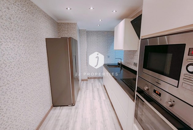 D'occasion - Appartement -
Torrevieja - Acequion