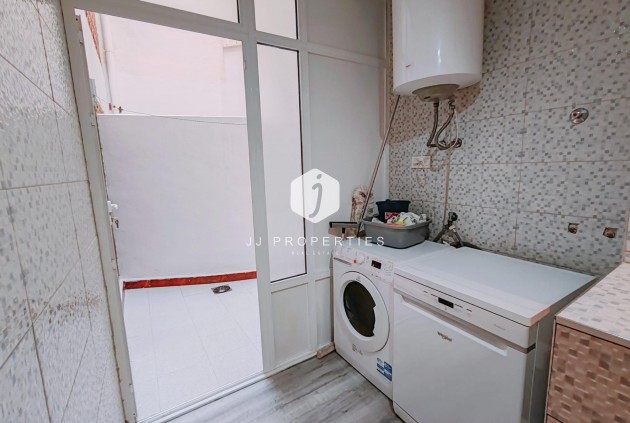D'occasion - Appartement -
Torrevieja - Acequion