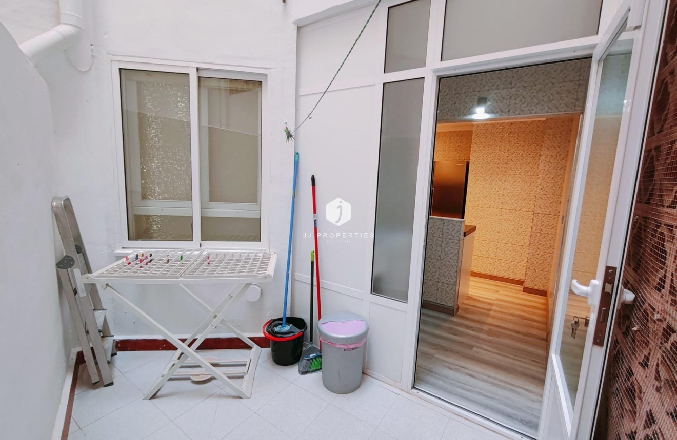 D'occasion - Appartement -
Torrevieja - Acequion