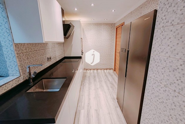 D'occasion - Appartement -
Torrevieja - Acequion
