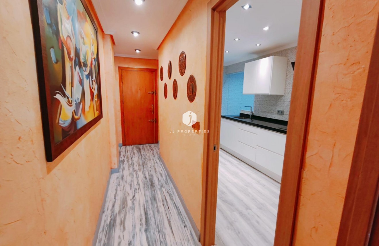 D'occasion - Appartement -
Torrevieja - Acequion
