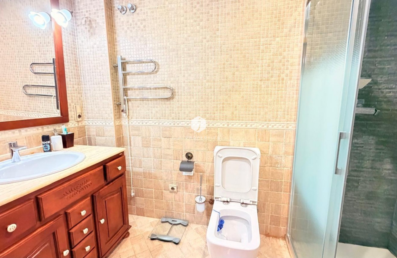 D'occasion - Appartement -
Torrevieja - Acequion