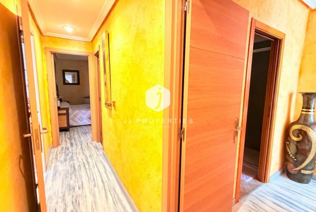 D'occasion - Appartement -
Torrevieja - Acequion