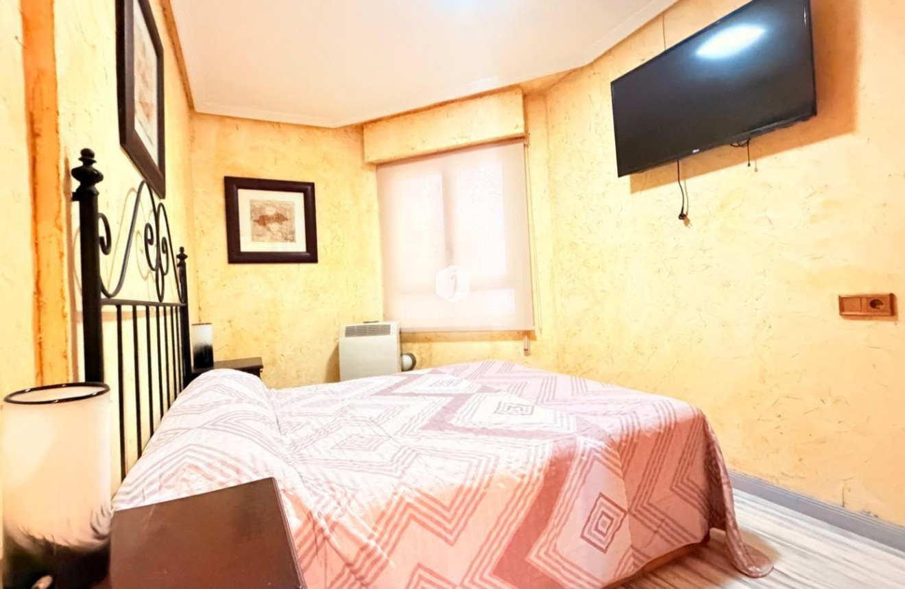 D'occasion - Appartement -
Torrevieja - Acequion