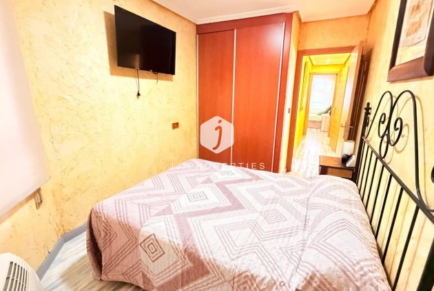 D'occasion - Appartement -
Torrevieja - Acequion