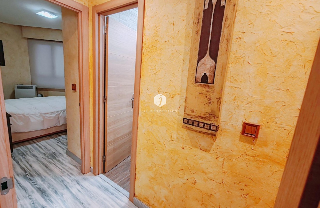 D'occasion - Appartement -
Torrevieja - Acequion