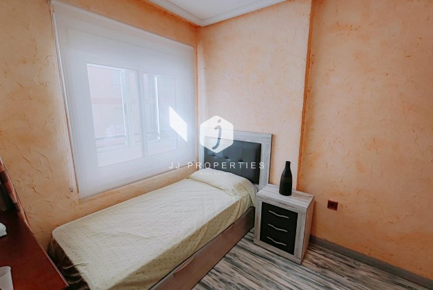 D'occasion - Appartement -
Torrevieja - Acequion
