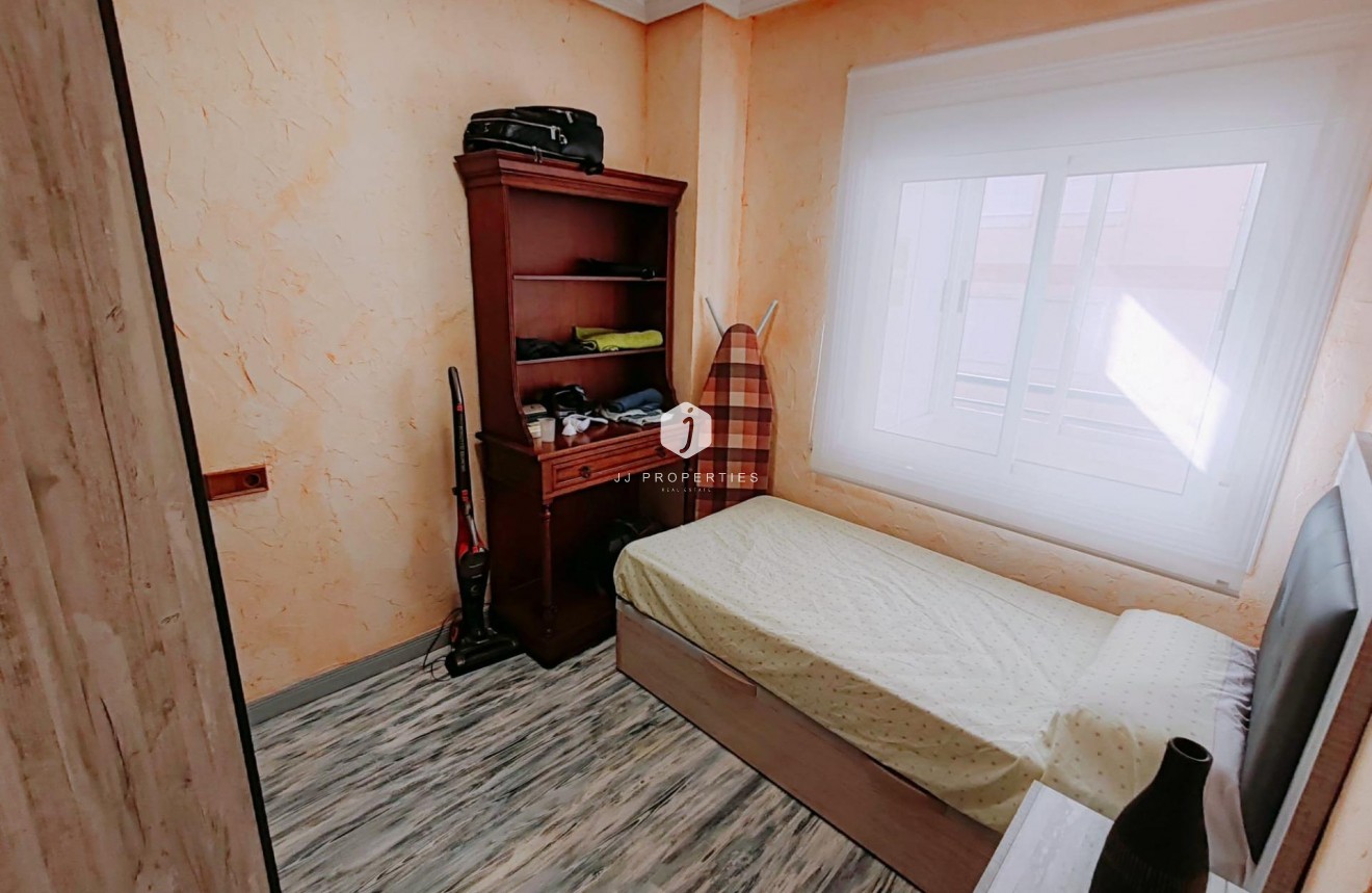 D'occasion - Appartement -
Torrevieja - Acequion
