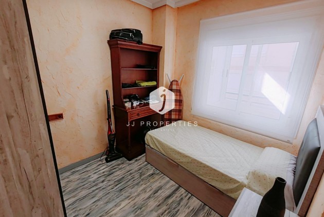 D'occasion - Appartement -
Torrevieja - Acequion