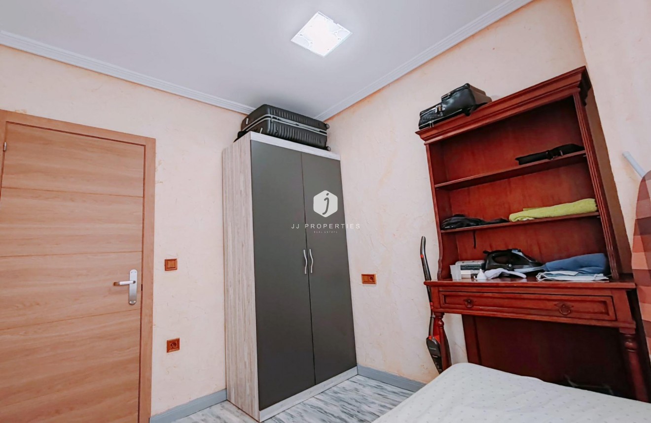 D'occasion - Appartement -
Torrevieja - Acequion