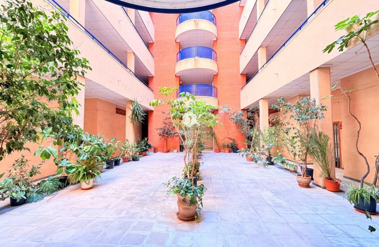 D'occasion - Appartement -
Torrevieja - Acequion