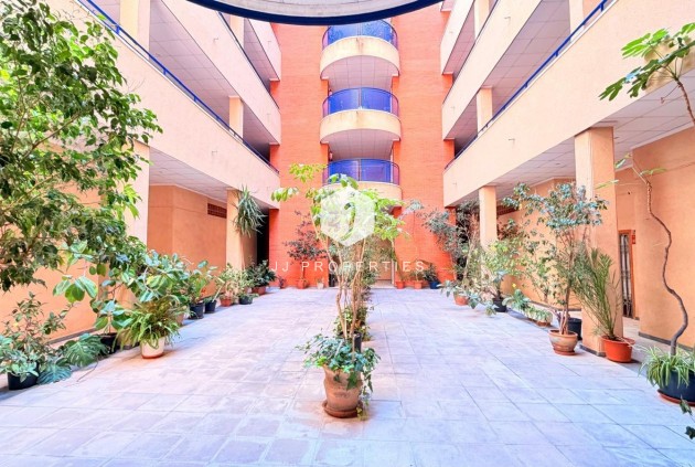 D'occasion - Appartement -
Torrevieja - Acequion