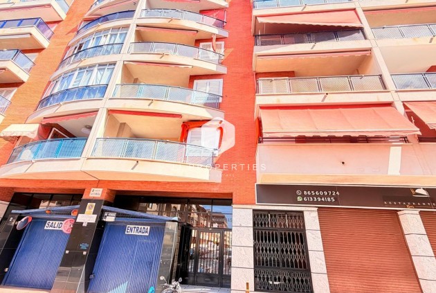 D'occasion - Appartement -
Torrevieja - Acequion