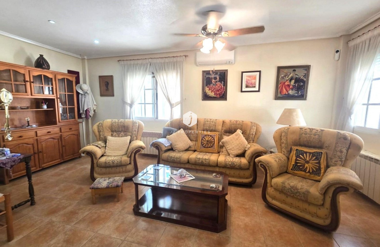 D'occasion - Villa -
Torrevieja - Los Balcones - Los Altos del Edén