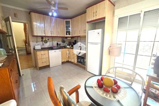 D'occasion - Villa -
Torrevieja - Los Balcones - Los Altos del Edén