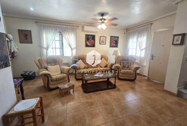 D'occasion - Villa -
Torrevieja - Los Balcones - Los Altos del Edén