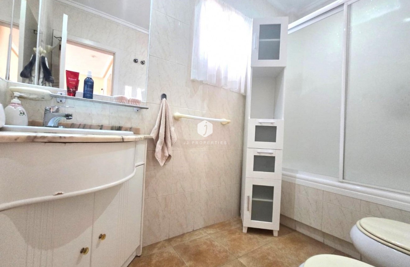 D'occasion - Villa -
Torrevieja - Los Balcones - Los Altos del Edén