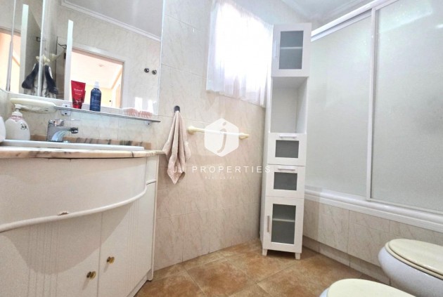 D'occasion - Villa -
Torrevieja - Los Balcones - Los Altos del Edén