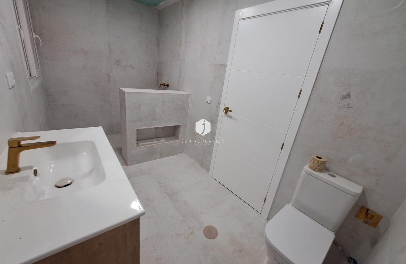 Resale - Apartment / flat -
Torrevieja - Acequion