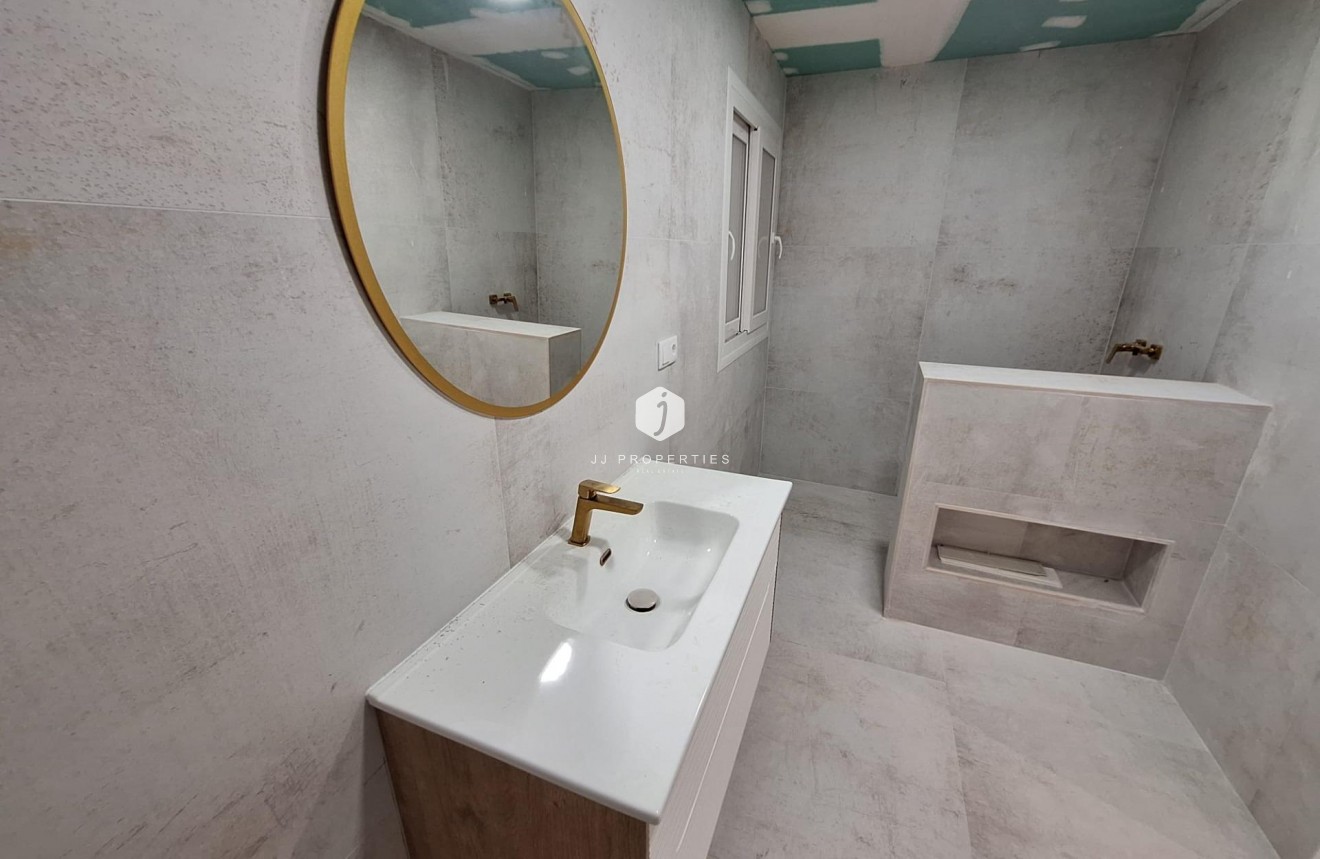 Resale - Apartment / flat -
Torrevieja - Acequion
