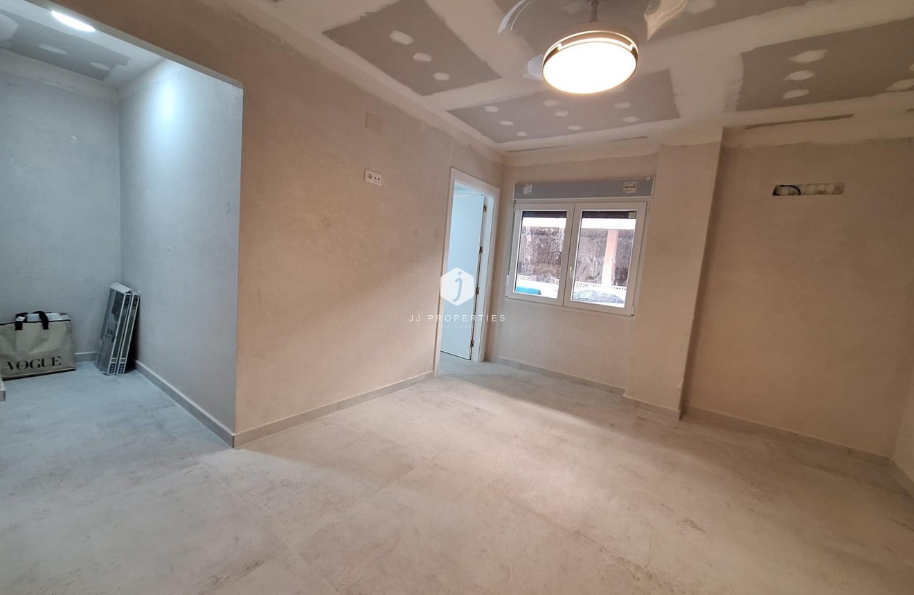 Resale - Apartment / flat -
Torrevieja - Acequion