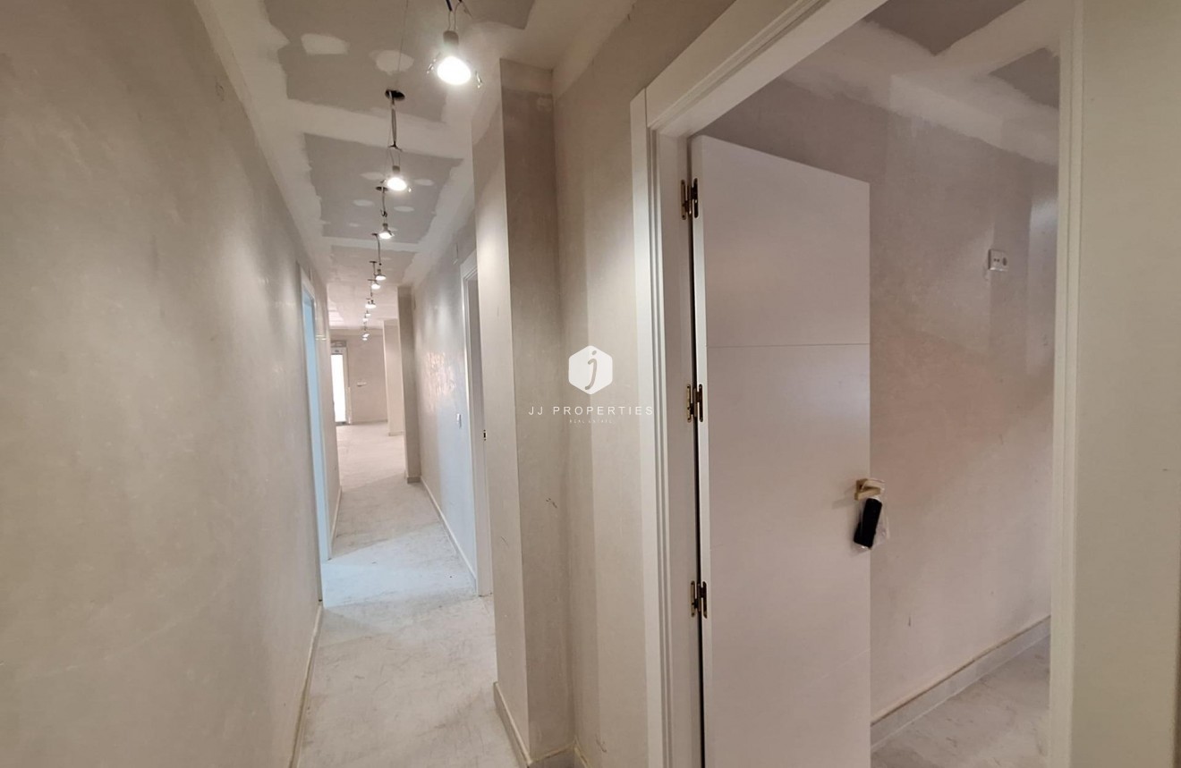 Resale - Apartment / flat -
Torrevieja - Acequion