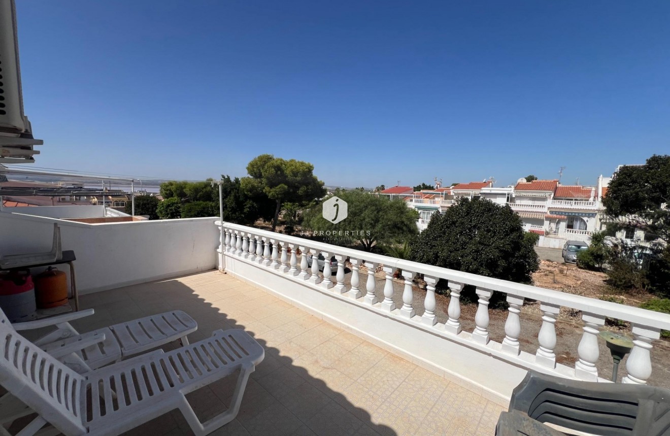 Segunda mano - Chalet -
Torrevieja - San luis