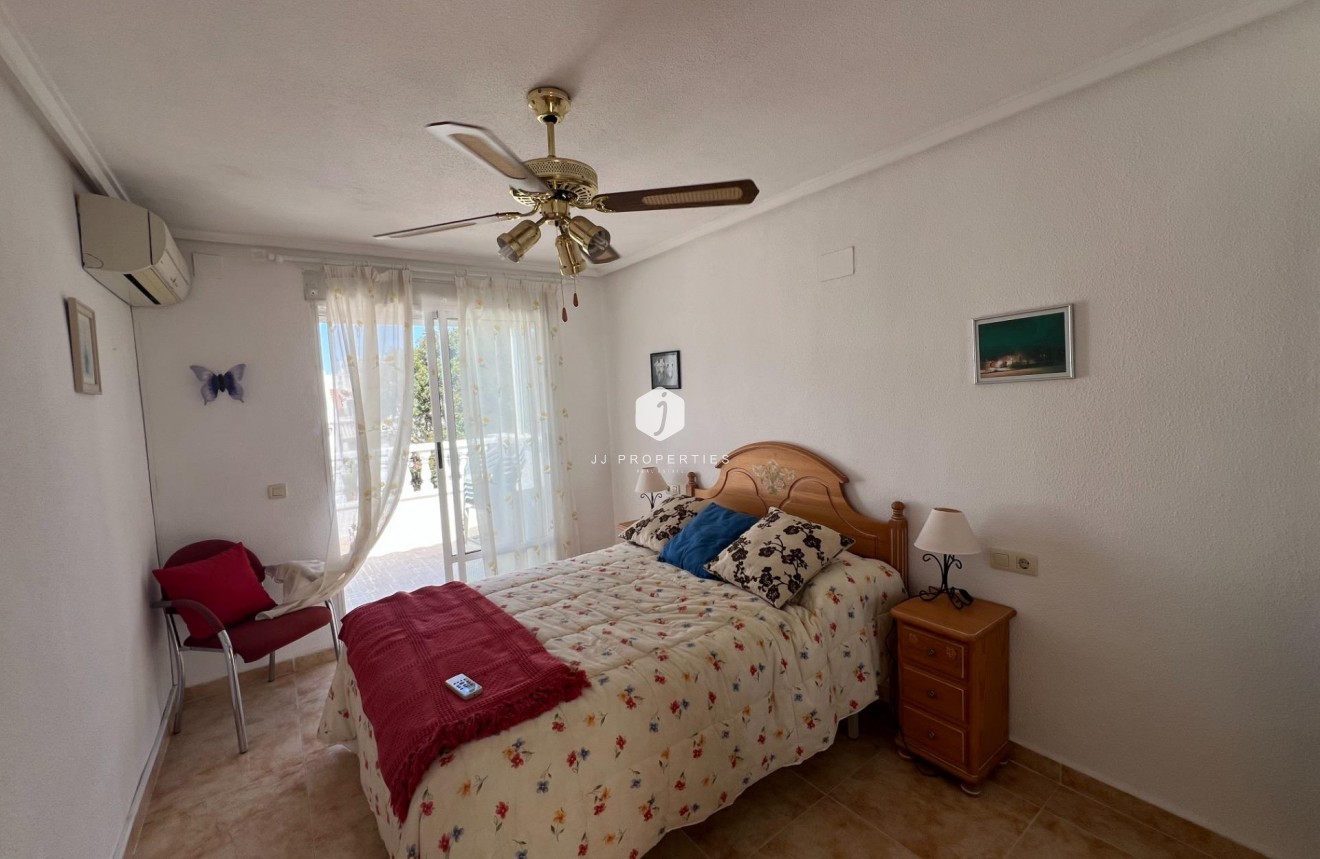 Segunda mano - Chalet -
Torrevieja - San luis