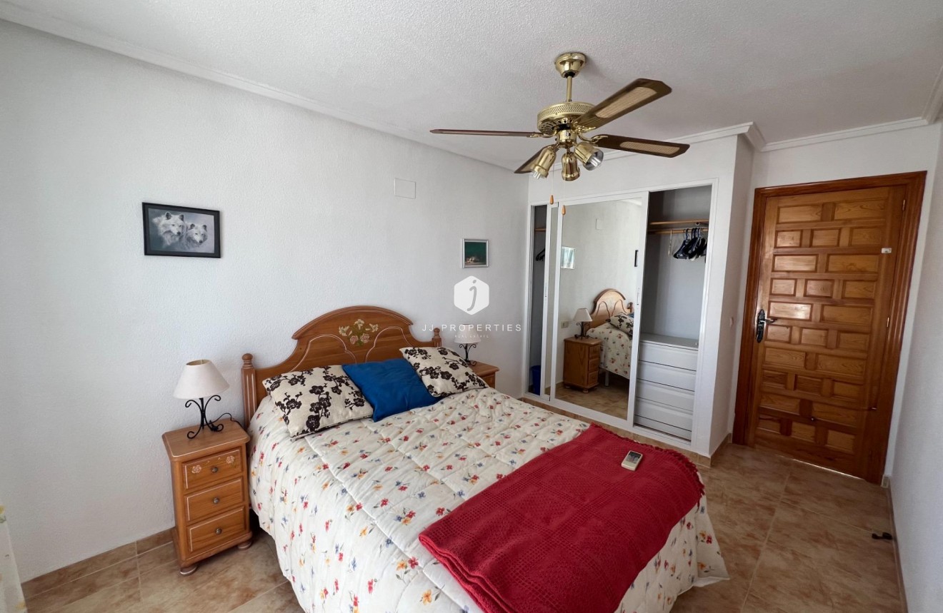Segunda mano - Chalet -
Torrevieja - San luis