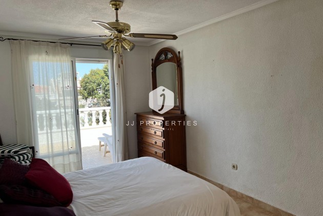 Segunda mano - Chalet -
Torrevieja - San luis