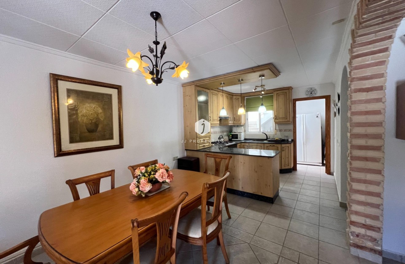 Segunda mano - Chalet -
Torrevieja - San luis