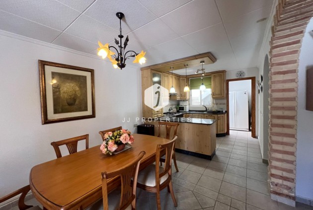 Segunda mano - Chalet -
Torrevieja - San luis