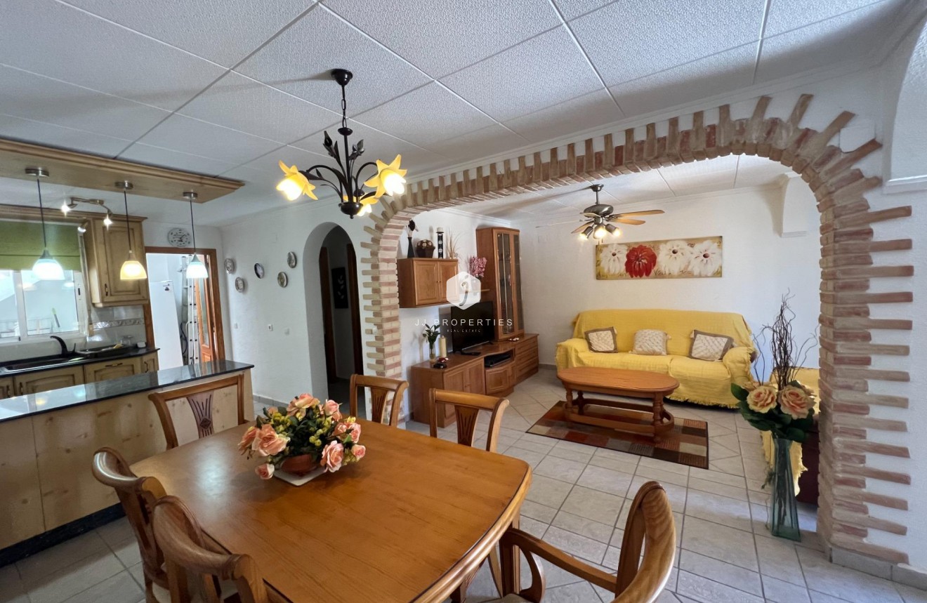 Segunda mano - Chalet -
Torrevieja - San luis