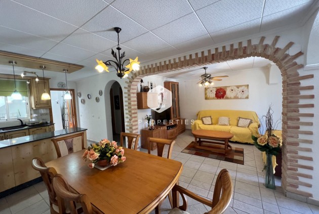 Segunda mano - Chalet -
Torrevieja - San luis