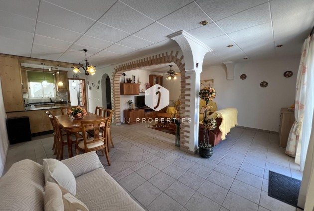 Segunda mano - Chalet -
Torrevieja - San luis