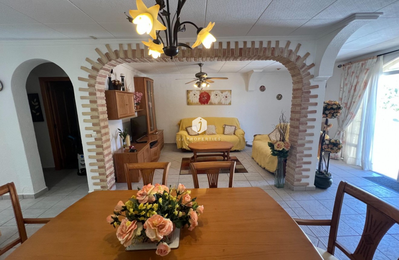 Segunda mano - Chalet -
Torrevieja - San luis
