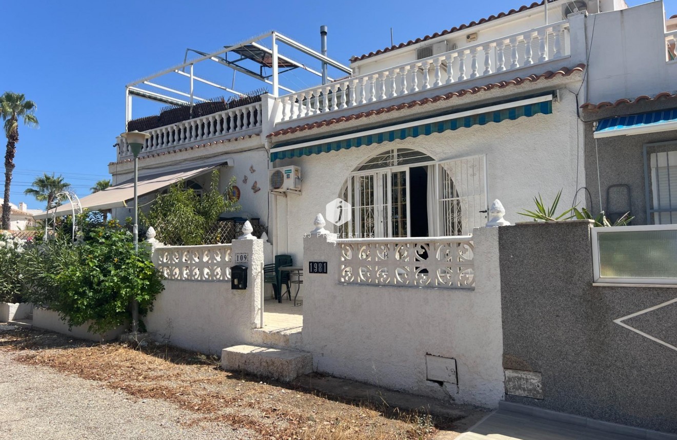 Segunda mano - Chalet -
Torrevieja - San luis
