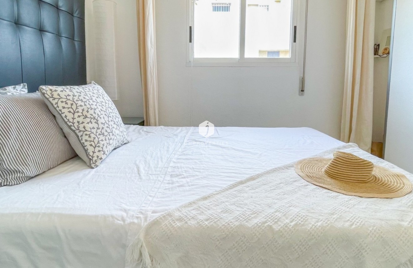 Tweedehands - Chalet -
Torrevieja - Costa Blanca