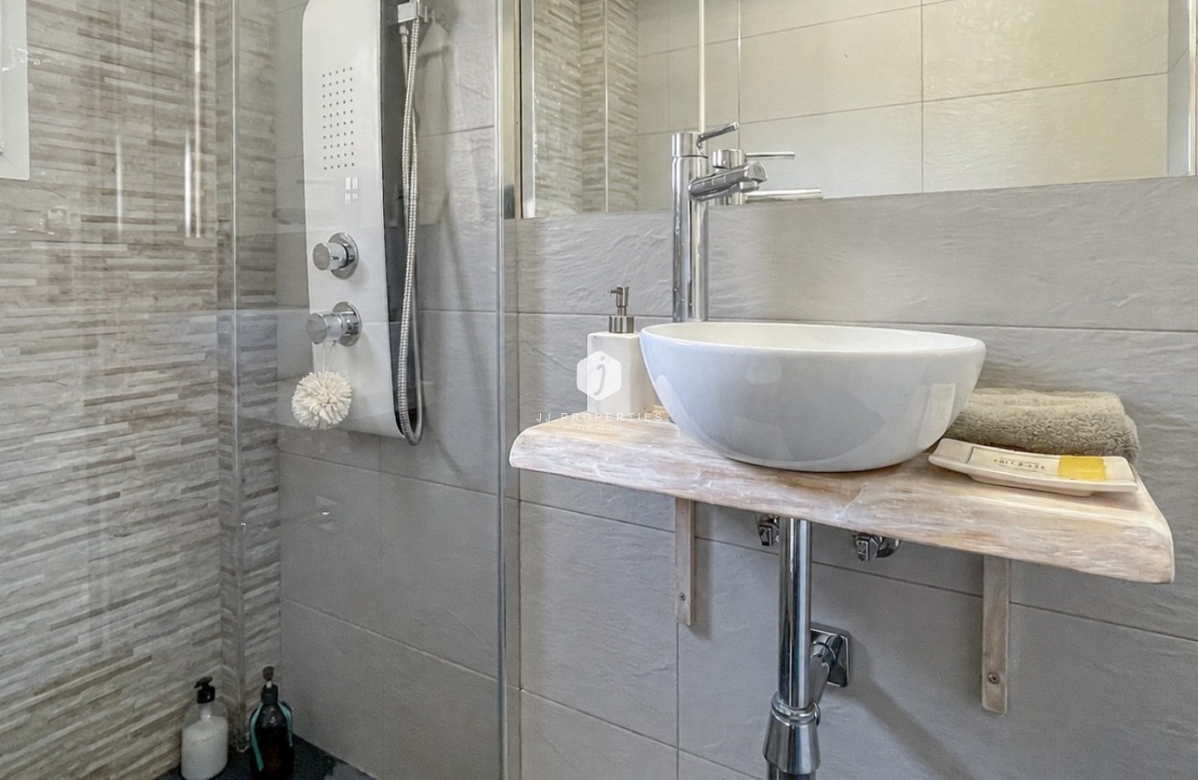 Tweedehands - Chalet -
Torrevieja - Costa Blanca
