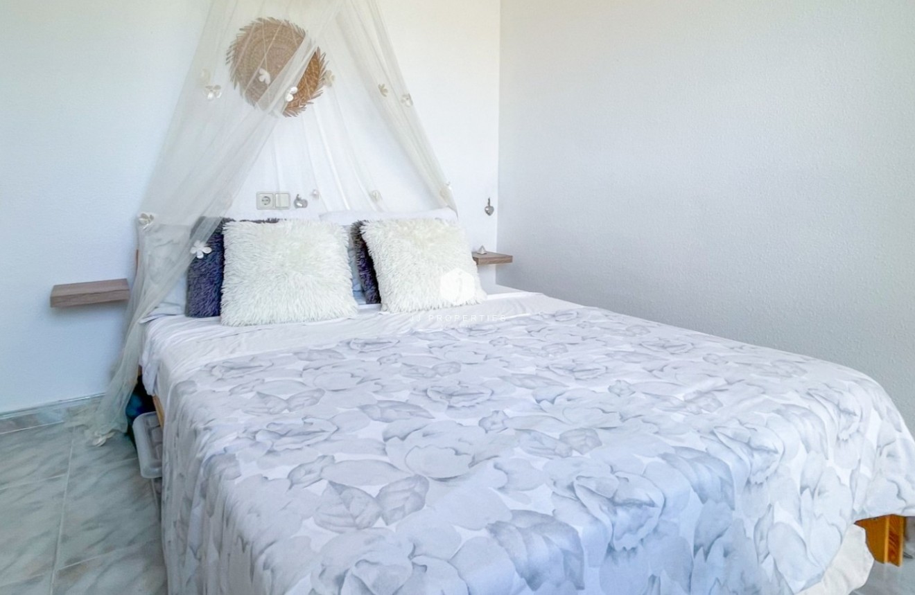 Tweedehands - Chalet -
Torrevieja - Costa Blanca
