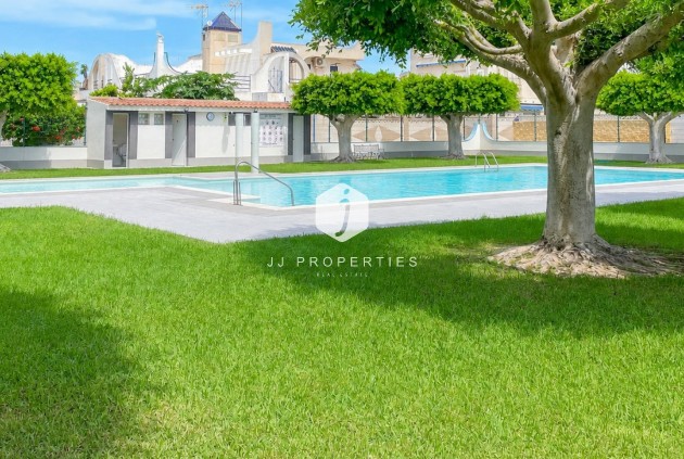 Tweedehands - Chalet -
Torrevieja - Costa Blanca