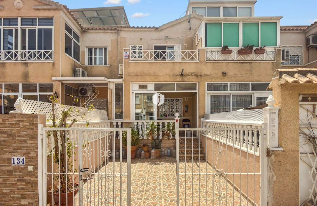 Tweedehands - Chalet -
Torrevieja - Costa Blanca