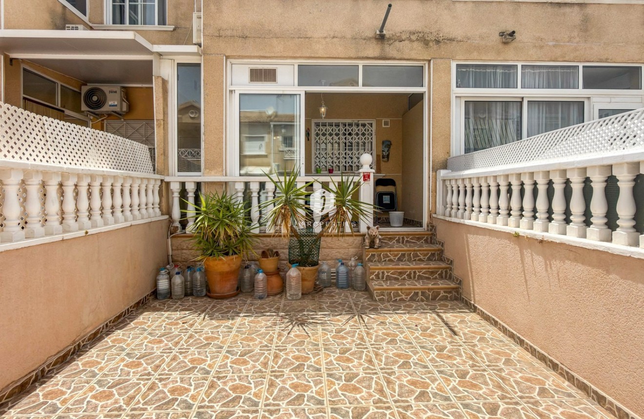 Tweedehands - Chalet -
Torrevieja - Costa Blanca