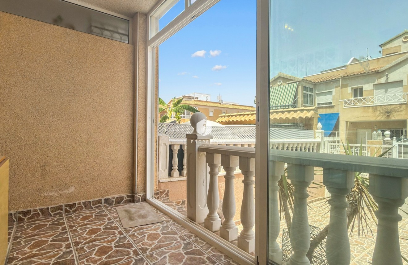 Tweedehands - Chalet -
Torrevieja - Costa Blanca
