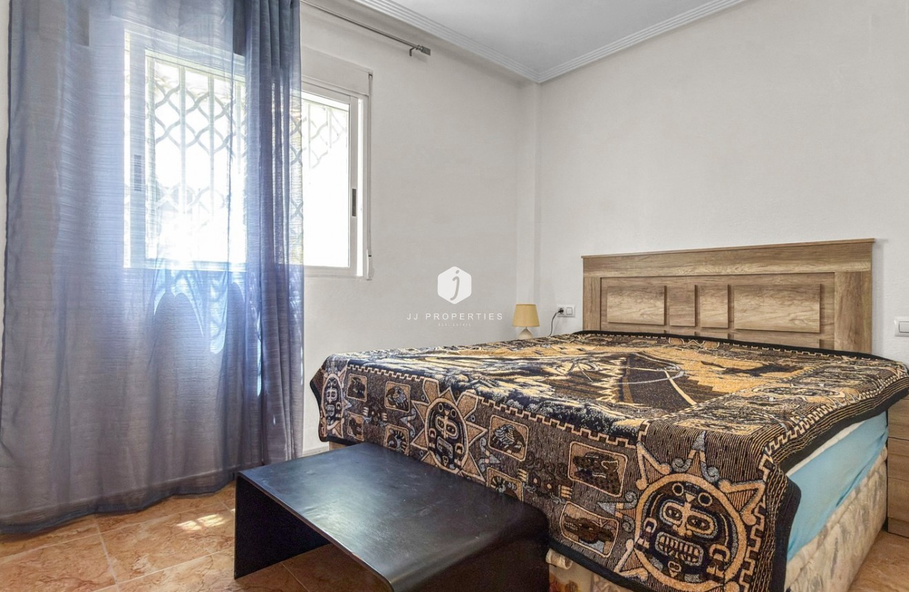 Tweedehands - Chalet -
Torrevieja - Costa Blanca