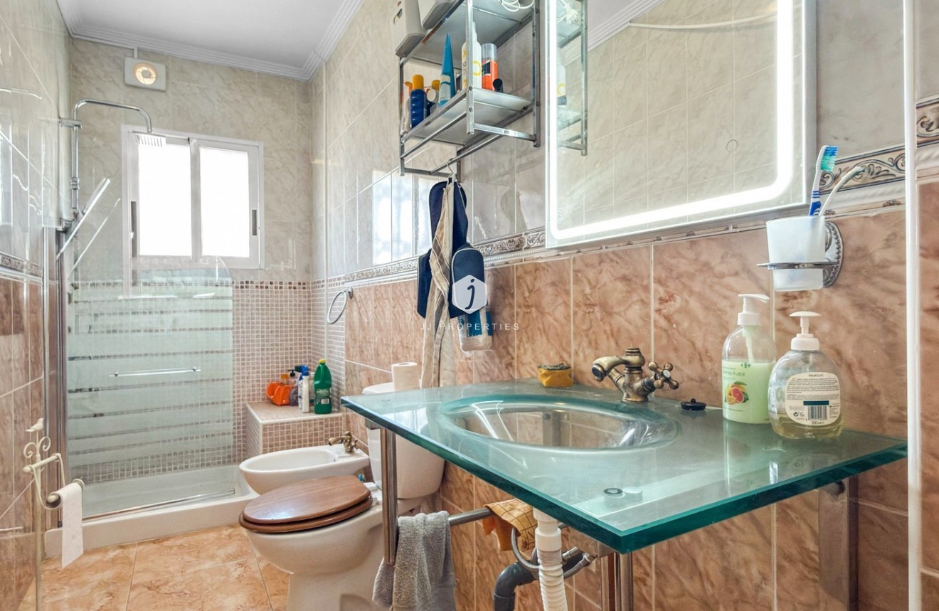 Tweedehands - Chalet -
Torrevieja - Costa Blanca