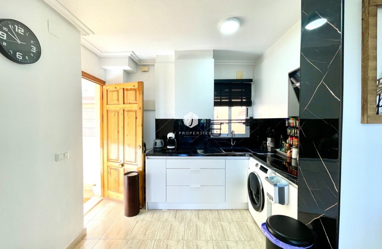 Tweedehands - Appartement / flat -
La Siesta - Costa Blanca