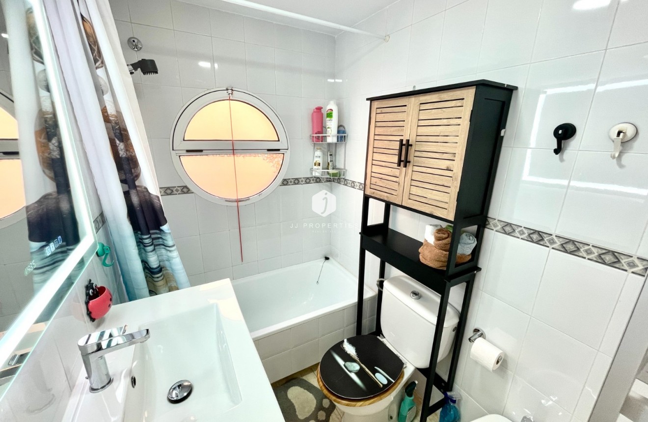 Tweedehands - Appartement / flat -
La Siesta - Costa Blanca